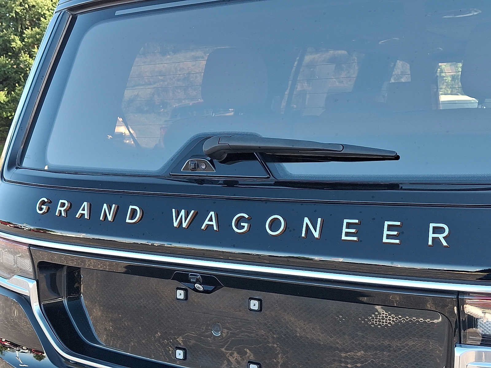 Used 2022 Jeep Grand Wagoneer Series III AWD/4WD image 30