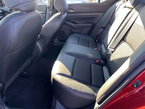 Used 2023 Nissan Altima 2.5 SR image 13