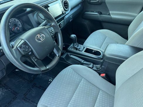 Used 2022 Toyota Tacoma SR image 9