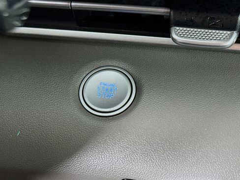 Used 2021 Hyundai Elantra SEL image 20