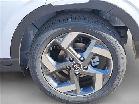 New 2026 Hyundai Venue SEL image 9