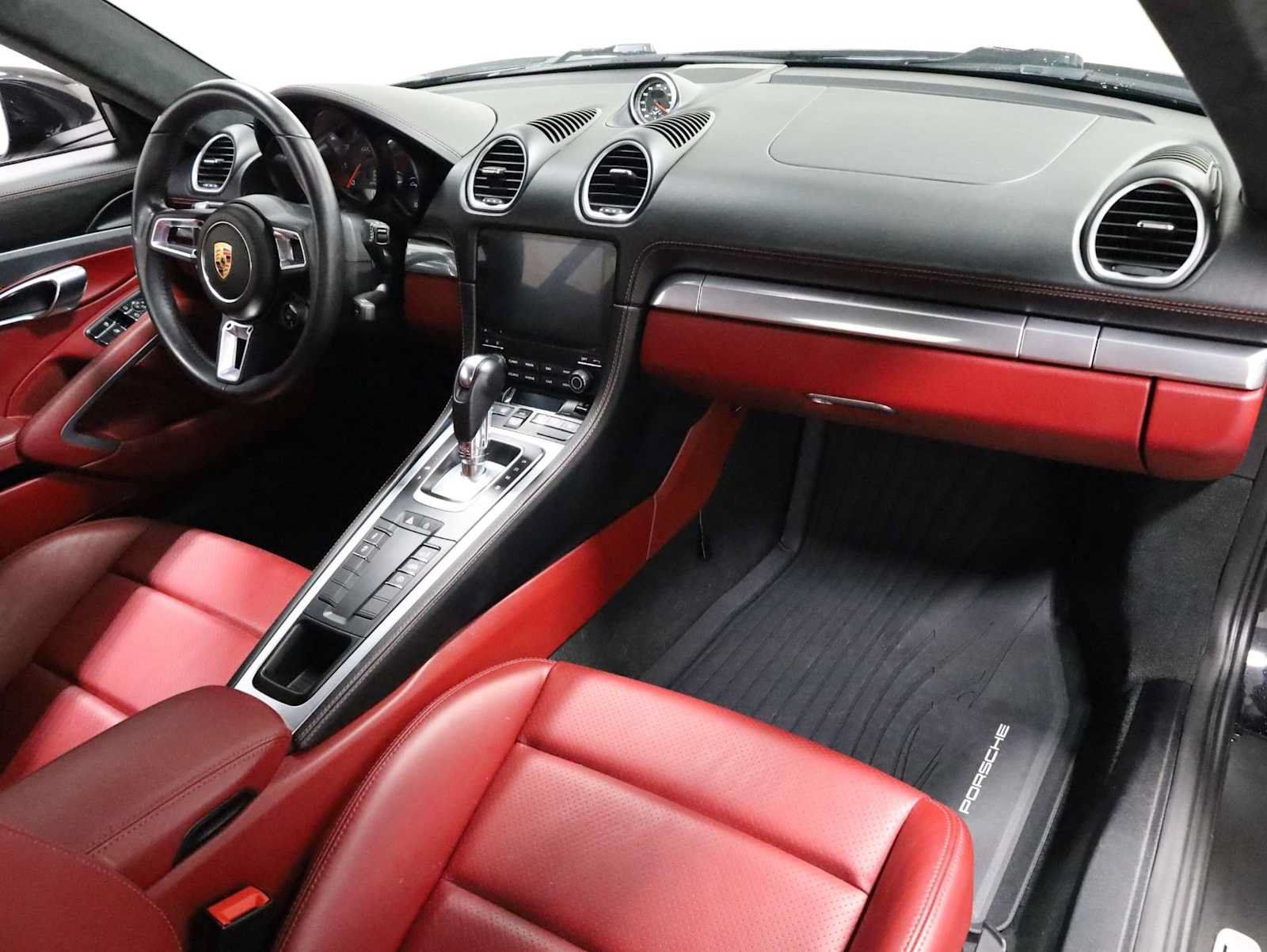 Used 2019 Porsche 718 Cayman GTS RWD image 6