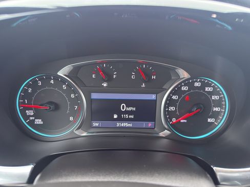 Used 2023 Chevrolet Traverse LT w/ Midnight/Sport Edition image 18