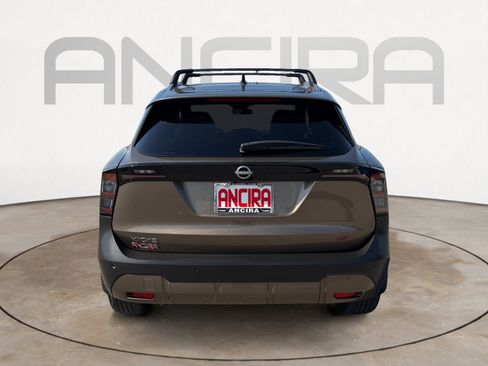 Used 2026 Nissan Kicks SR FWD image 11