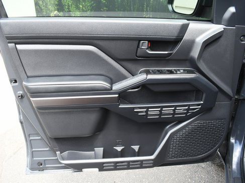 Certified 2025 Toyota 4Runner SR5 AWD/4WD image 13