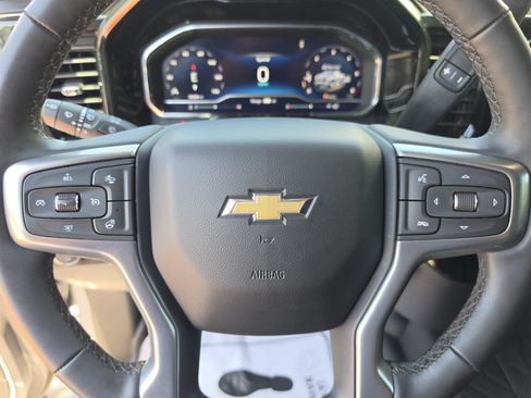Used 2023 Chevrolet Silverado 1500 LT AWD/4WD image 36