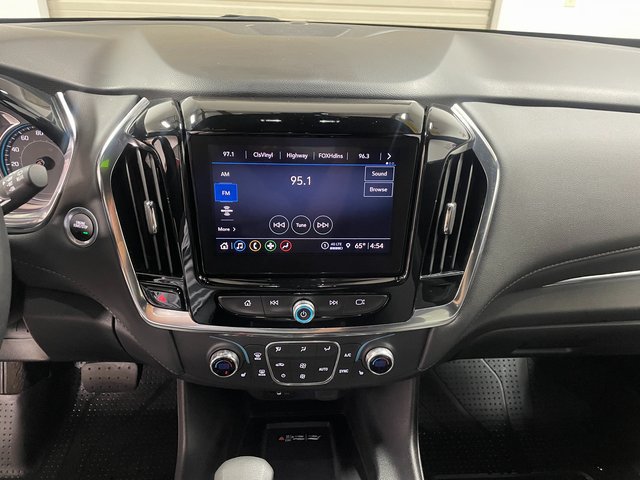 Used 2023 Chevrolet Traverse LT w/ Rear Camera Mirror Package AWD/4WD image 16