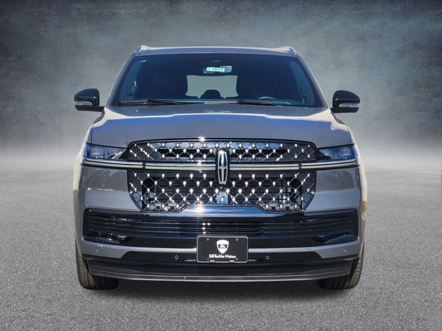 New 2027 Lincoln Navigator Black Label AWD/4WD image 2