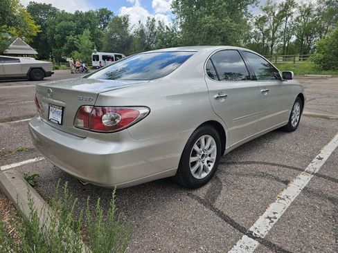 Used 2004 Lexus ES 330 FWD image 5