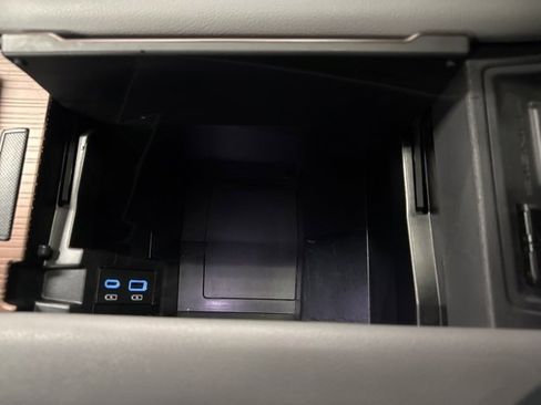 Used 2024 Toyota Sienna XLE image 34