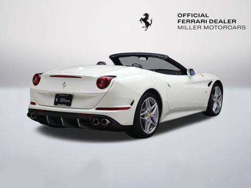Certified 2017 Ferrari California T image 8