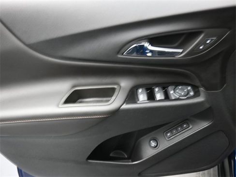 Used 2023 Chevrolet Equinox Premier image 13