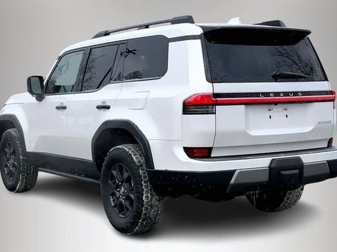 Used 2024 Lexus GX 550 550 Overtrail+ image 9