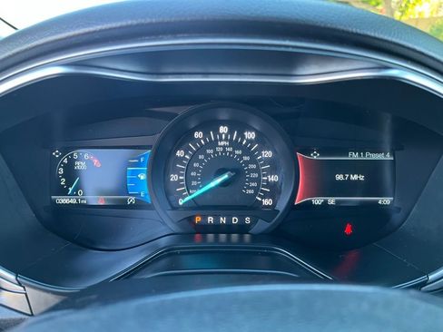 Used 2019 Ford Fusion SE image 31