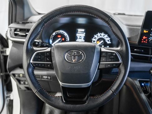 Used 2021 Toyota Sienna XSE image 29