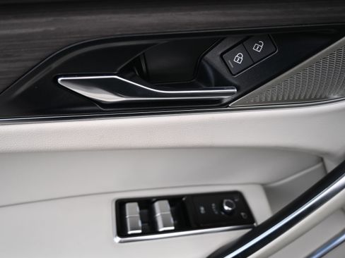 Used 2023 Jaguar F-PACE S AWD/4WD image 15