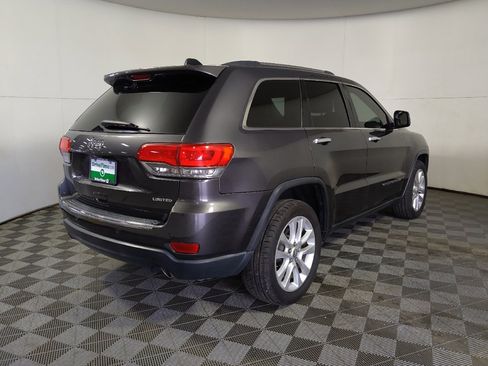 Used 2017 Jeep Grand Cherokee Limited RWD image 9