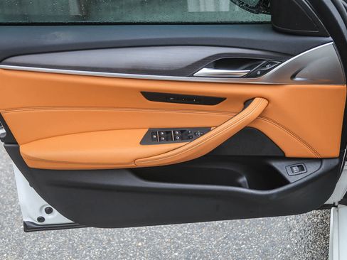 Certified 2023 BMW 540i w/ M Sport Package image 17