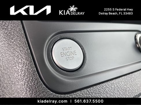 Used 2017 Volkswagen Tiguan Sport image 30