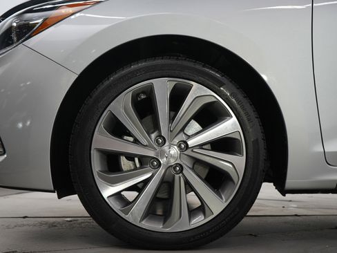 Used 2022 Hyundai Accent Limited image 29