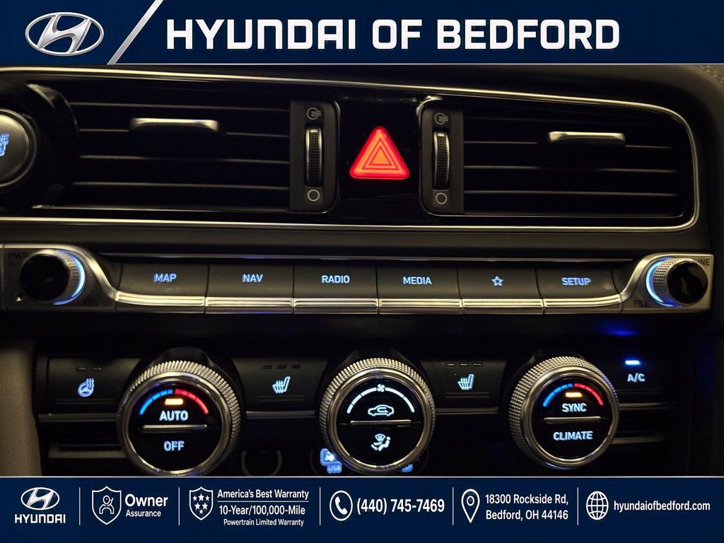 Used 2023 Genesis G70 2.0T AWD/4WD image 23