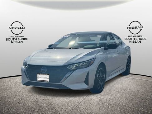 Used 2025 Nissan Sentra SR FWD image 4