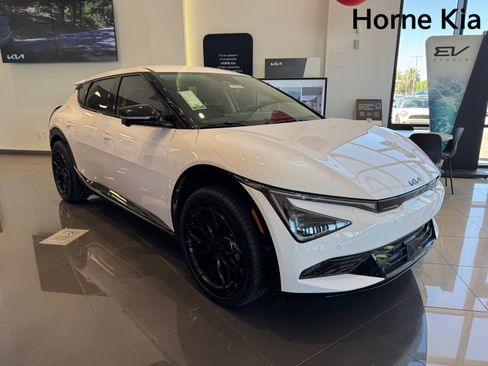 New 2025 Kia EV6 Wind image 2