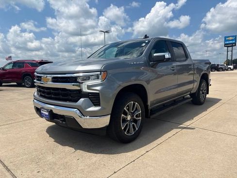 Used 2024 Chevrolet Silverado 1500 LT AWD/4WD image 5