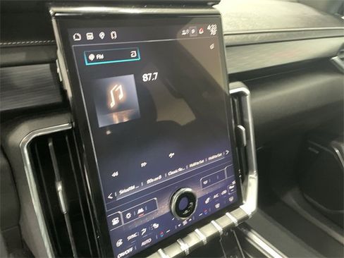 Certified 2025 GMC Acadia Elevation image 26