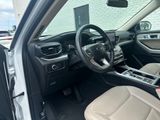 Used 2024 Ford Explorer XLT w/ Equipment Group 202A image 6