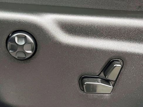 Used 2023 Dodge Durango GT image 17