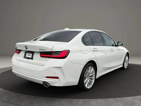 Used 2023 BMW 330i xDrive Sedan w/ Driving Assistance Package AWD/4WD image 5