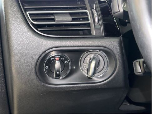 Used 2021 Porsche Macan S image 23