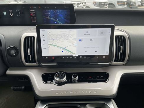 New 2026 Ford Expedition Active RWD image 20