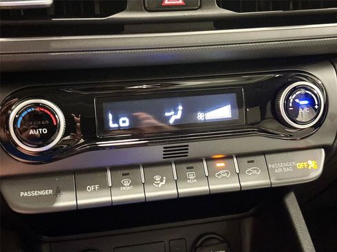 Certified 2023 Hyundai Kona SEL w/ Convenience Package AWD/4WD image 9