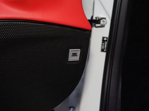 Used 2023 Ferrari F8 Tributo image 24