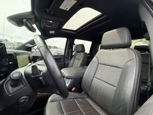 Used 2024 Chevrolet Silverado 1500 High Country w/ High Country Premium Package image 28