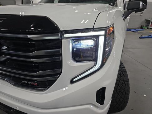 Used 2025 GMC Sierra 1500 AT4 w/ AT4 Premium Package AWD/4WD image 33