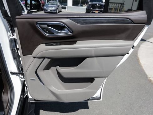 Used 2021 GMC Yukon SLT w/ SLT Premium Package AWD/4WD image 69