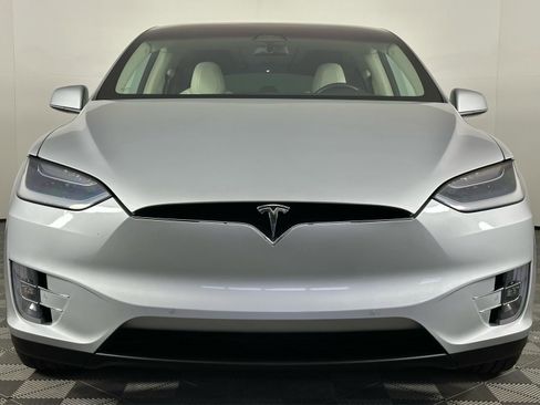 Used 2018 Tesla Model X 100D image 22