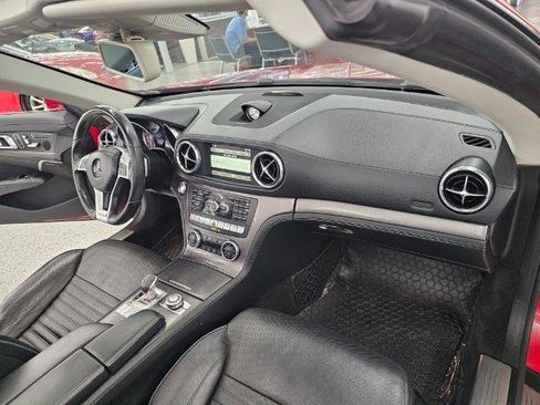 Used 2013 Mercedes-Benz SL 550 image 14