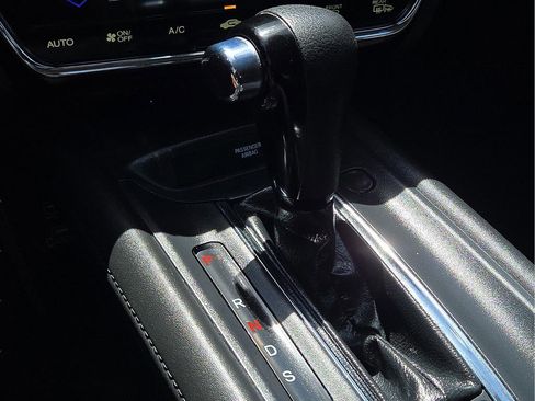 Used 2022 Honda HR-V EX image 18