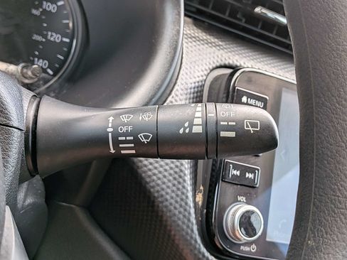 Used 2024 Nissan Kicks SV FWD image 29