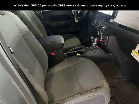 New 2025 Jeep Gladiator Sport image 9