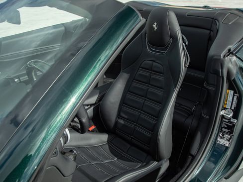 Certified 2023 Ferrari Portofino M image 17