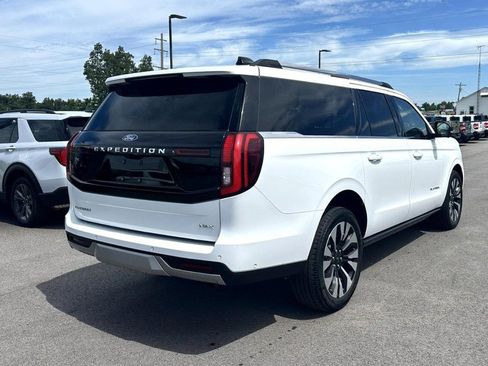 Used 2025 Ford Expedition Max Platinum w/ Driver's Package AWD/4WD image 3