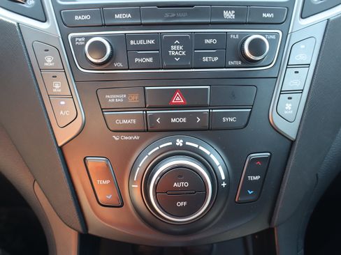 Used 2018 Hyundai Santa Fe Limited FWD image 23