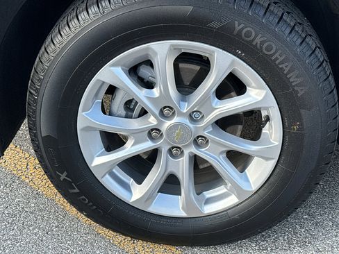 Used 2020 Chevrolet Equinox LT image 9