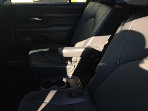 Used 2024 Toyota Grand Highlander XLE image 20