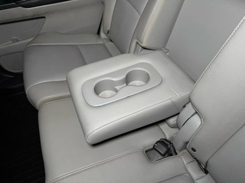 Used 2016 Honda Pilot Touring image 26